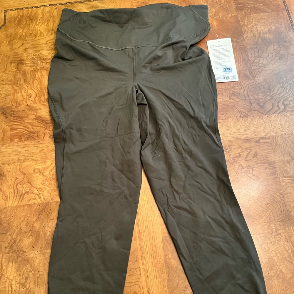 NWT base pace hi rise tight 25”